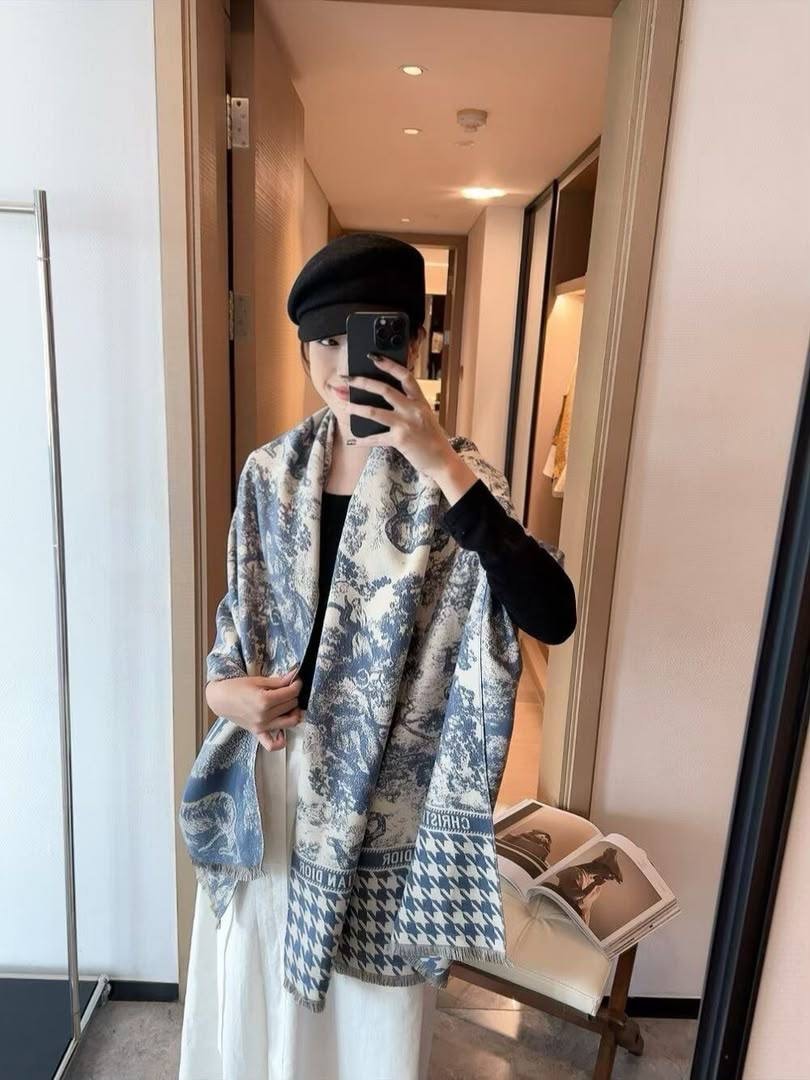 Cristian Dior Primium winter Shawl 